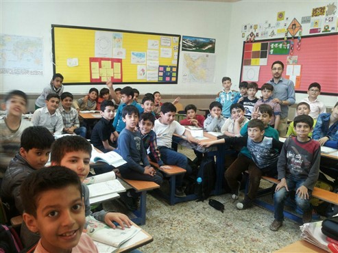 دانشجو معلمان نمی‌توانند ادامه تحصیل دهند