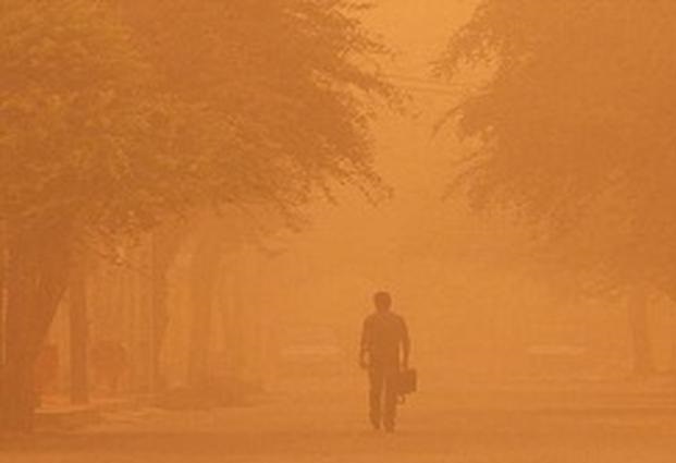 گرد و غبار مهمان تابستانی 