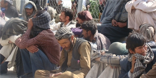 دستگیری 17 پاکستانی در یک پژو 405!