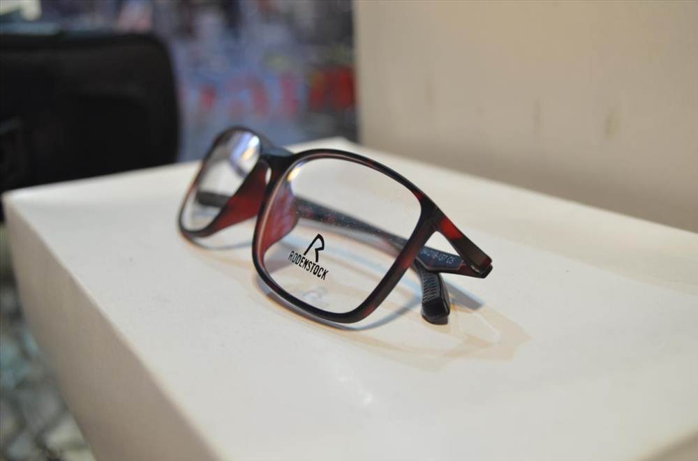 عینک طبی rodenstock