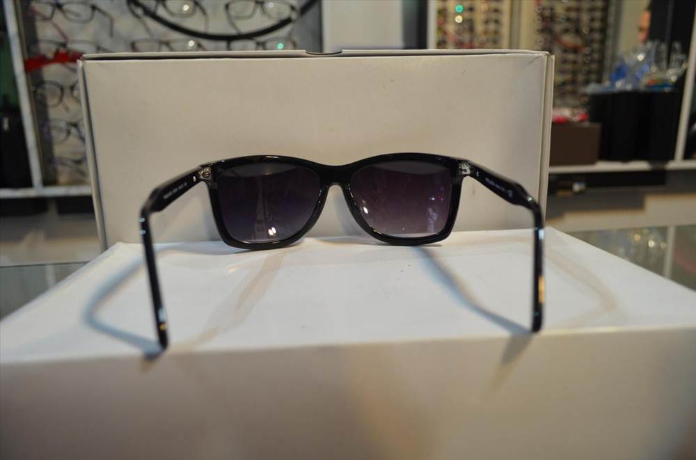 عینک آفتابی پرادا (Prada)