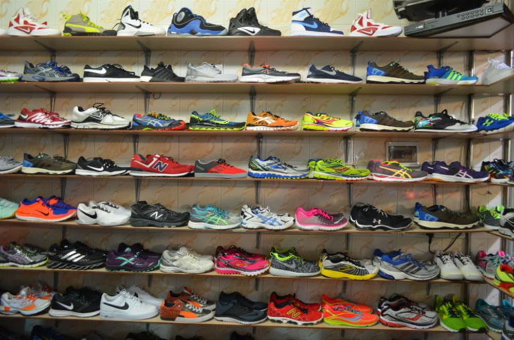 سرای کفش اسپورت خاکپور