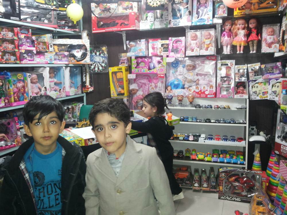 اسباب بازی فروشی ادریس