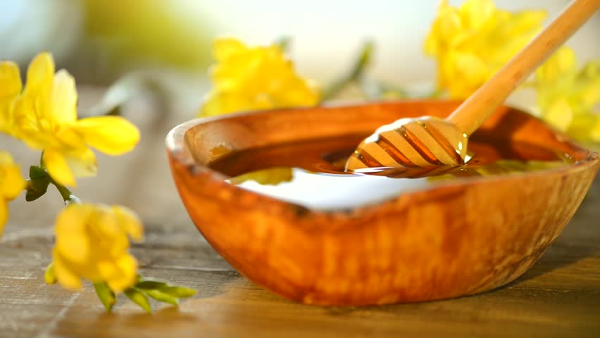 عسل طبیعی  گراوان کندو کردستان